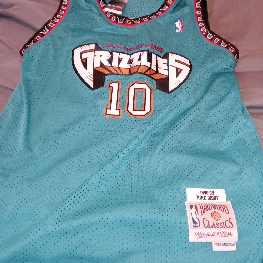 Vancouver Grizzlies Mike Bibby Throw back